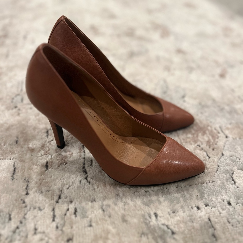 Brooks Brothers Classic Brown leather Heels
